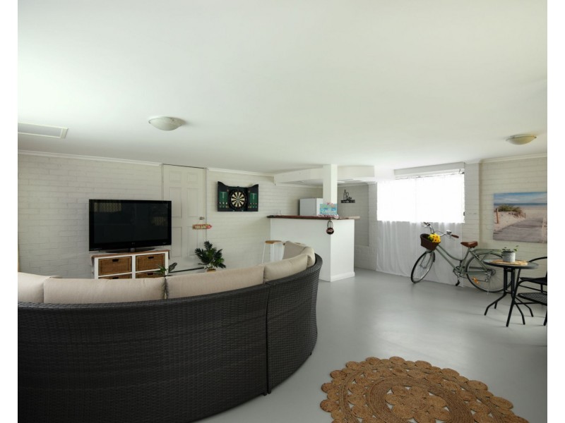 1 Weetwood Street, Newtown QLD 4350