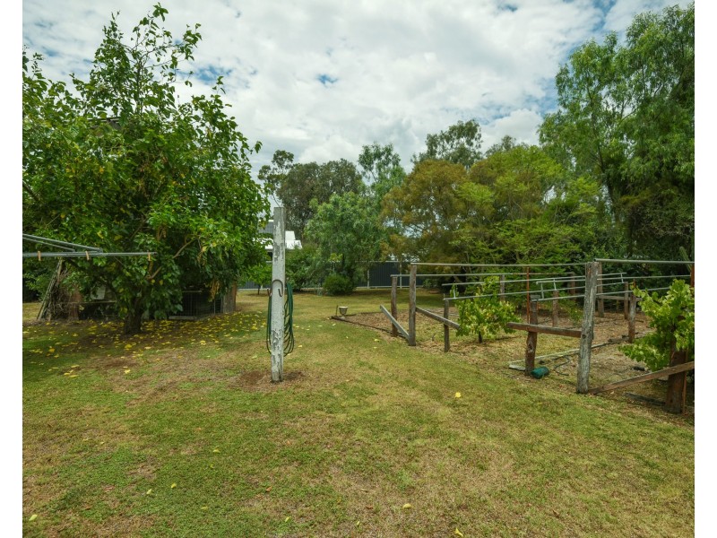145 Bridge Street, Oakey QLD 4401