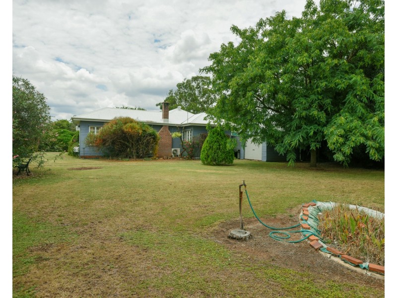 145 Bridge Street, Oakey QLD 4401