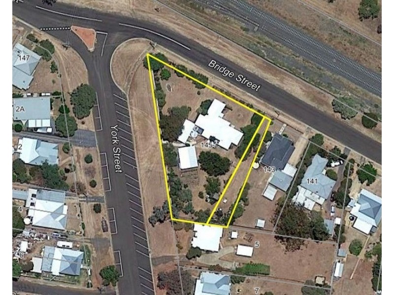 145 Bridge Street, Oakey QLD 4401