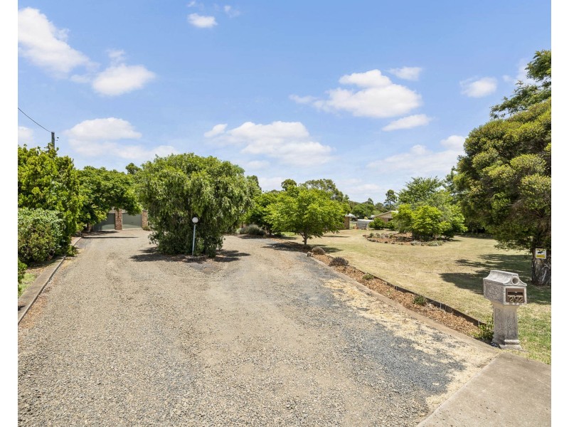 292 Glenvale Road, Glenvale QLD 4350