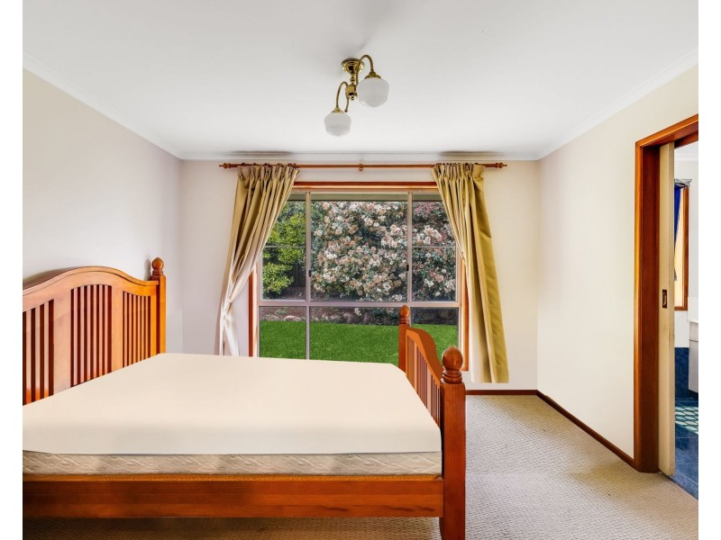 26 Bouganvillea Drive, Middle Ridge QLD 4350