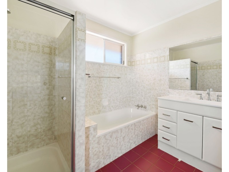 58 Hampton Street, Harristown QLD 4350