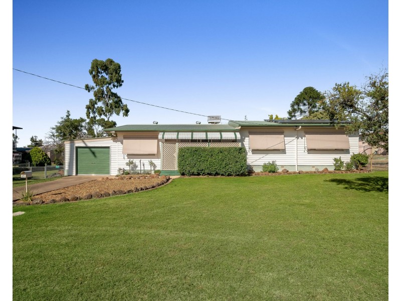 35 Toowoomba Road, Oakey QLD 4401