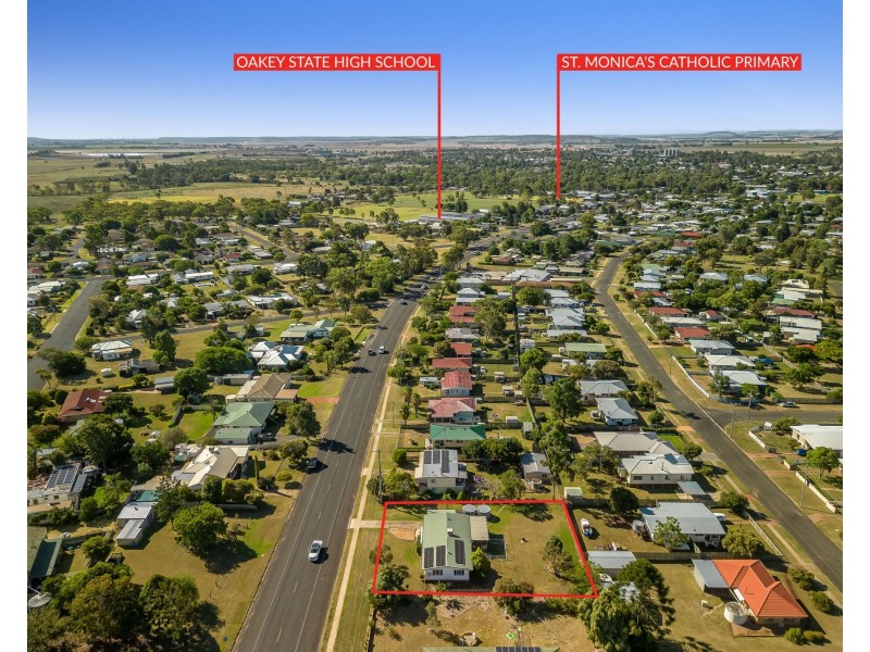 35 Toowoomba Road, Oakey QLD 4401