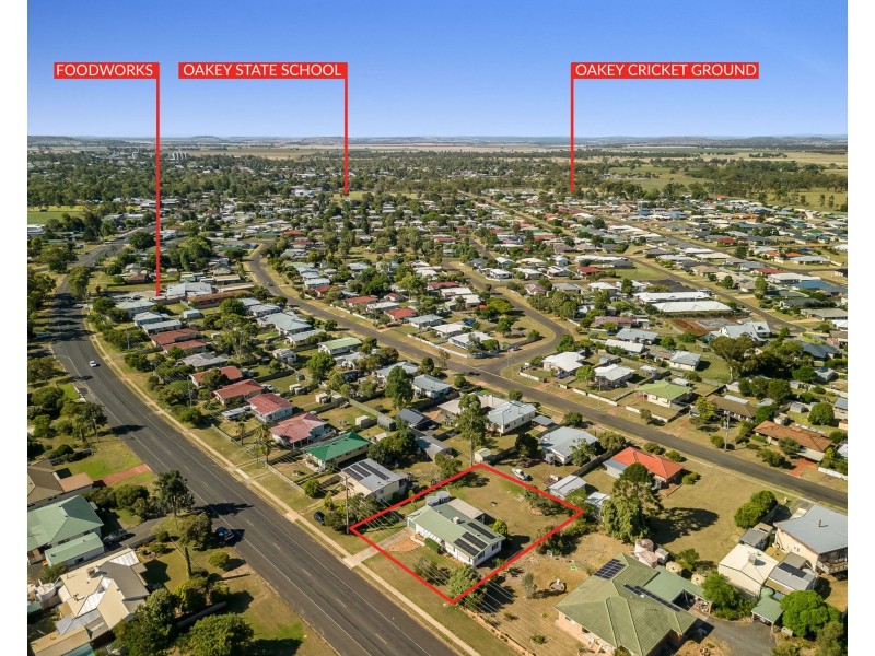 35 Toowoomba Road, Oakey QLD 4401