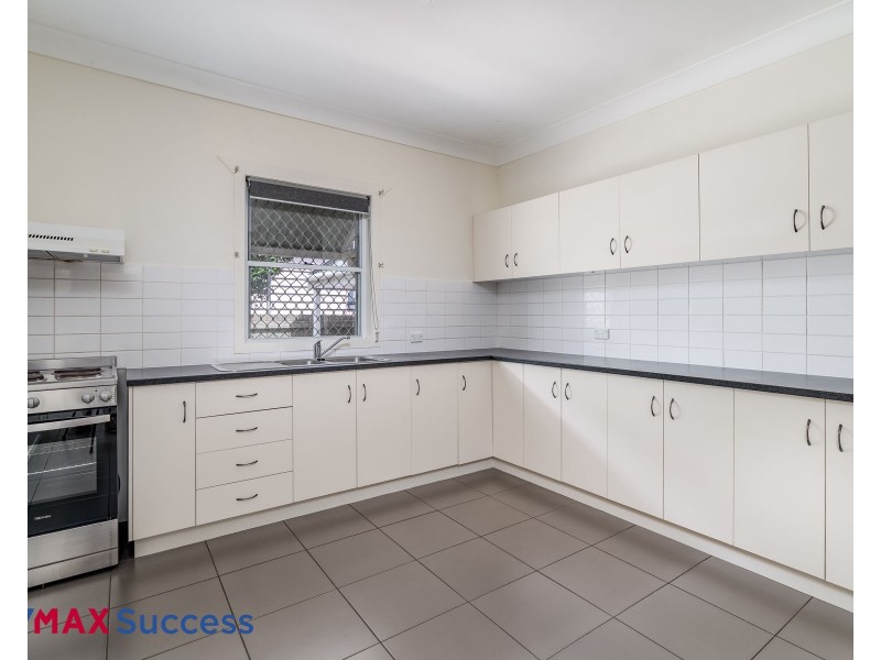 27 Cavell Street, East Toowoomba QLD 4350