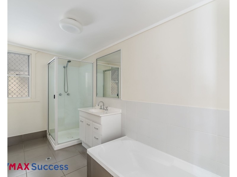 27 Cavell Street, East Toowoomba QLD 4350