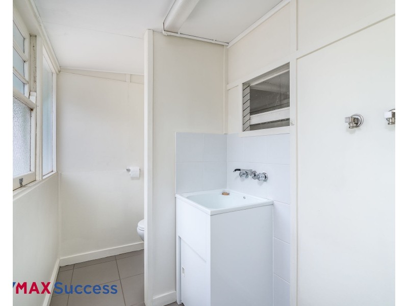 27 Cavell Street, East Toowoomba QLD 4350