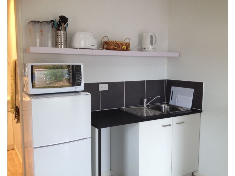 16 Willowburn Drive, Rockville QLD 4350