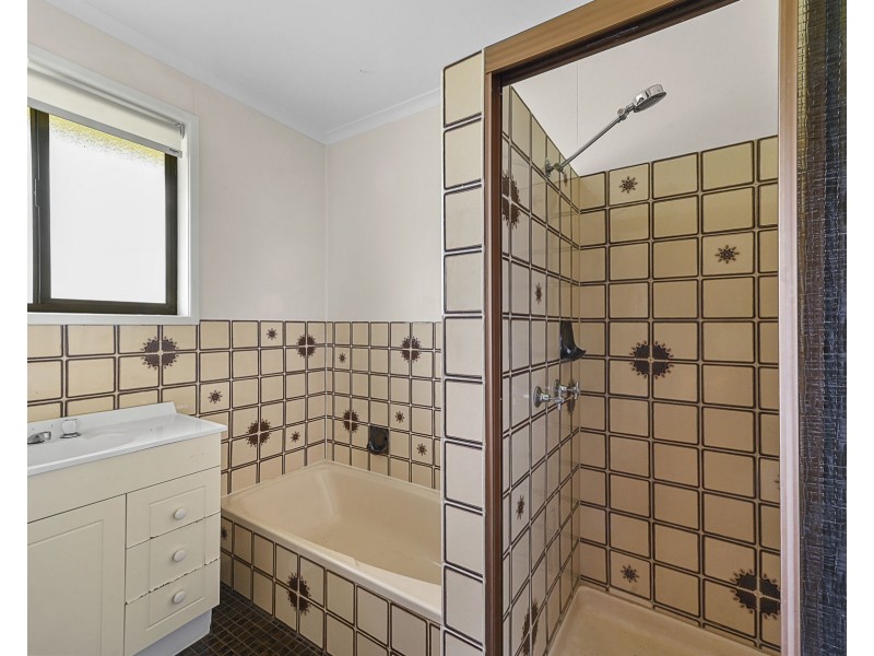 42 Jennifer Crescent, Darling Heights QLD 4350