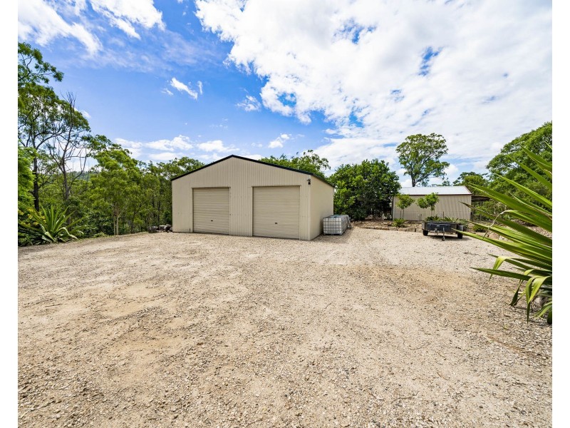 2 Clive Crescent, Withcott QLD 4352