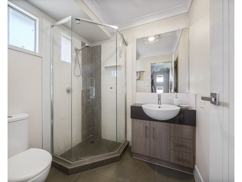 2/37 Gipps Street, Drayton QLD 4350