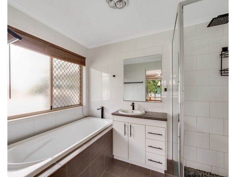 5 Walnut Court, Newtown QLD 4350