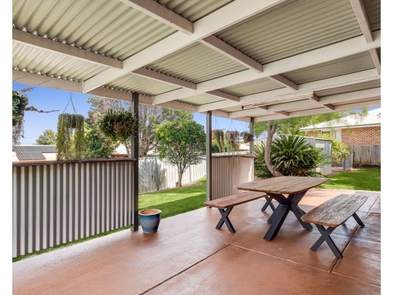 5 Walnut Court, Newtown QLD 4350
