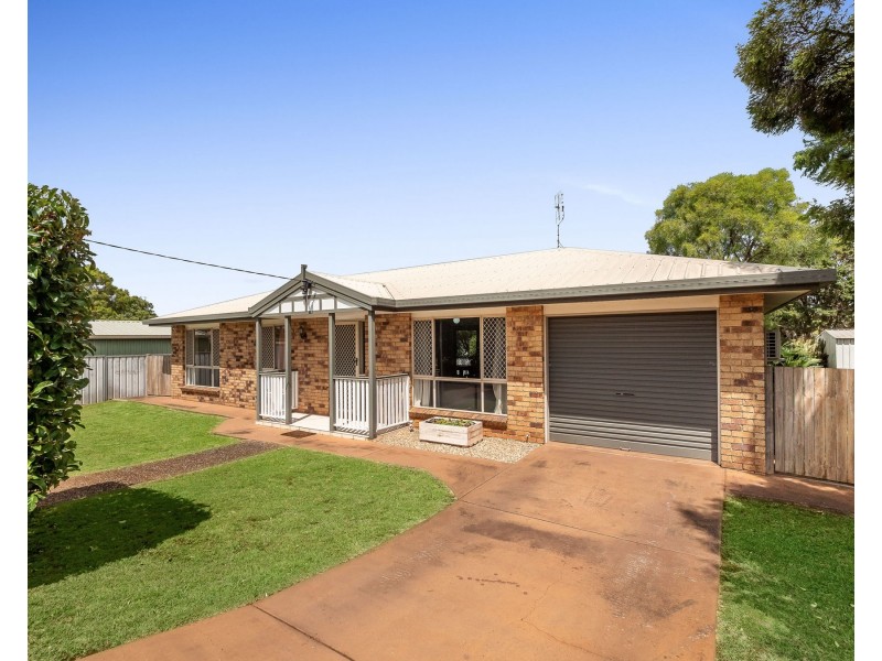 5 Walnut Court, Newtown QLD 4350