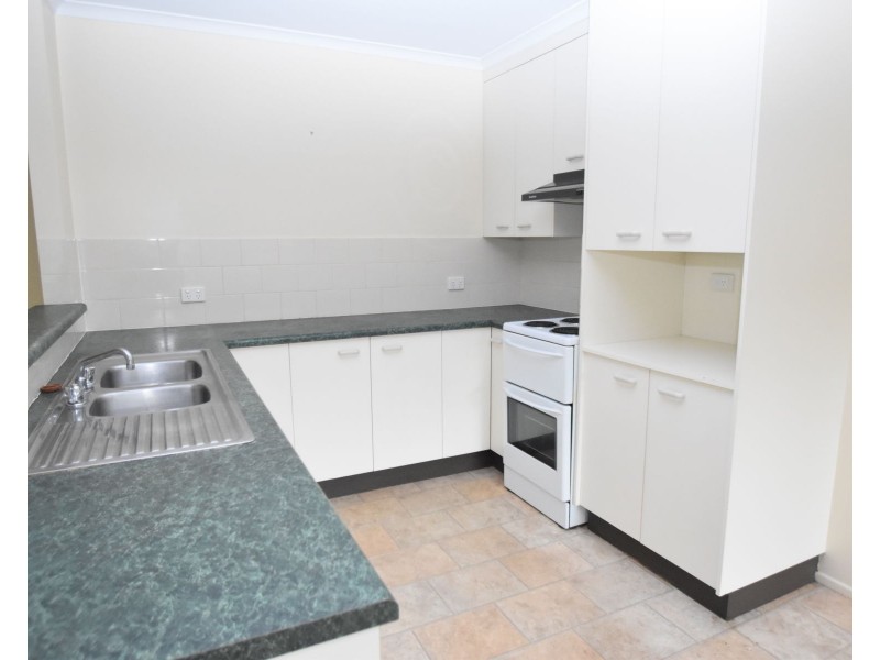1 Stoneyhurst Court, Glenvale QLD 4350