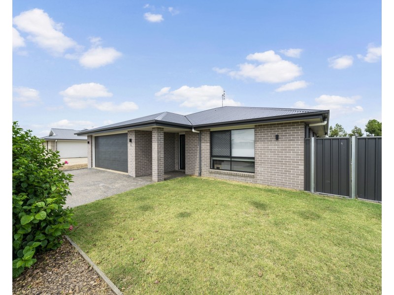 30 Myrtleford Crescent, Cambooya QLD 4358