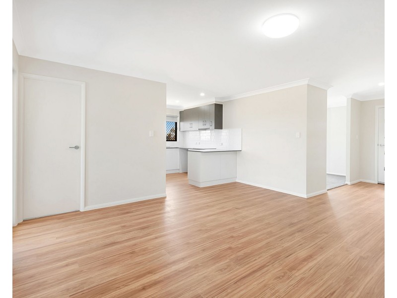 30 Myrtleford Crescent, Cambooya QLD 4358