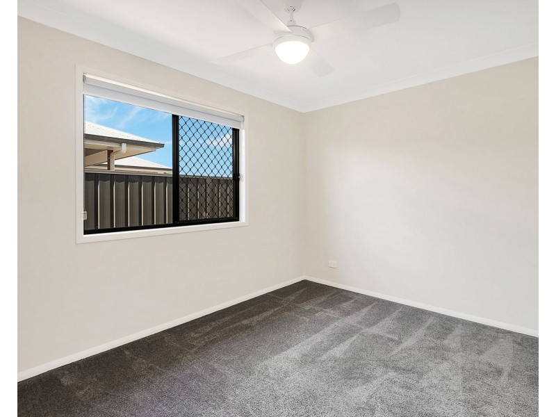 30 Myrtleford Crescent, Cambooya QLD 4358