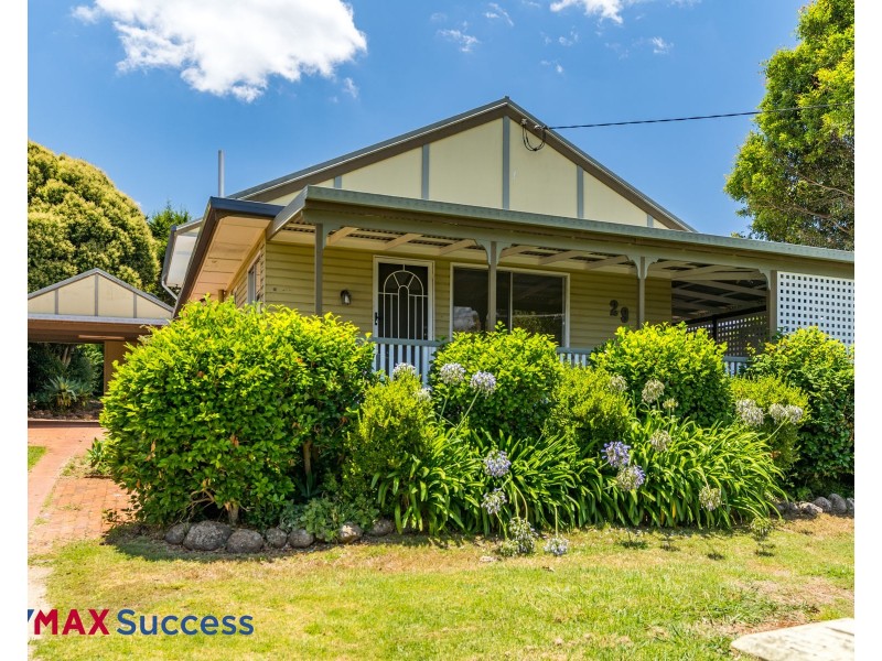 29 Alford Street, Mount Lofty QLD 4350