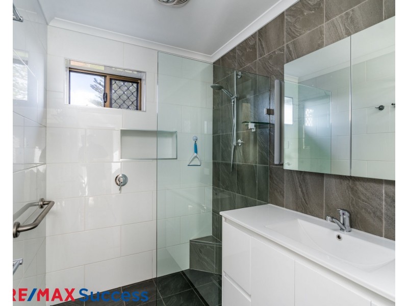 43 Merino Street, Harristown QLD 4350