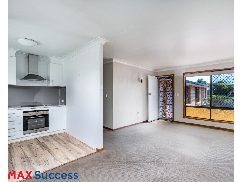 2/22 Patricia Street, Mount Lofty QLD 4350