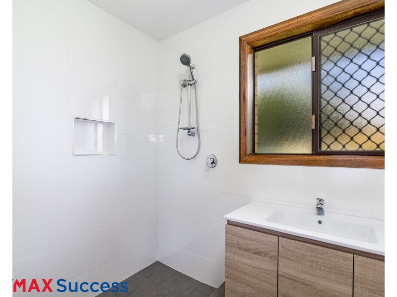 2/22 Patricia Street, Mount Lofty QLD 4350