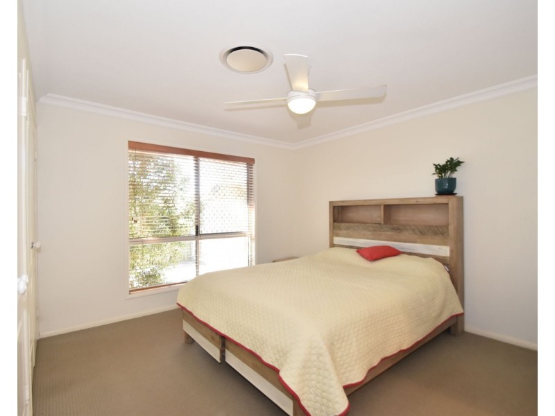 2/3 Jewell Street, Centenary Heights QLD 4350