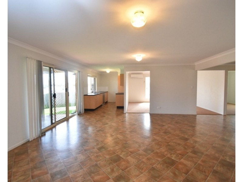 13 Cuttaburra Crescent, Glenvale QLD 4350