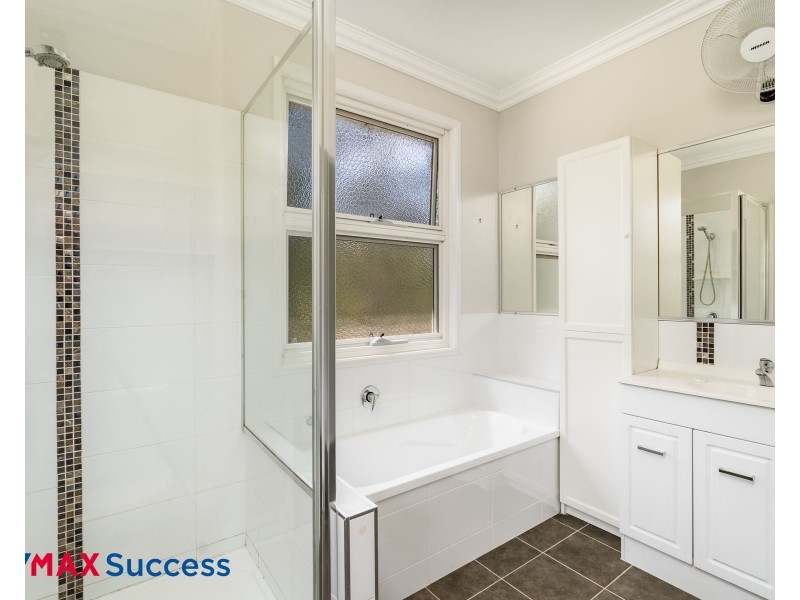 70 Dobel Drive, Upper Lockyer QLD 4352