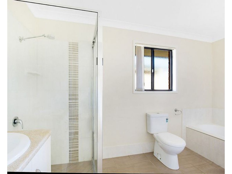 5 Whitley Court, Glenvale QLD 4350