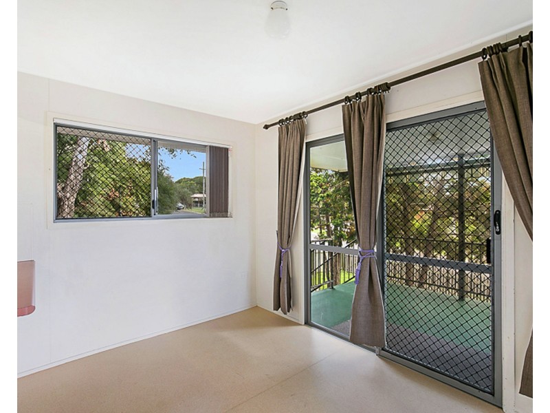 18 Festival Street, Rockville QLD 4350