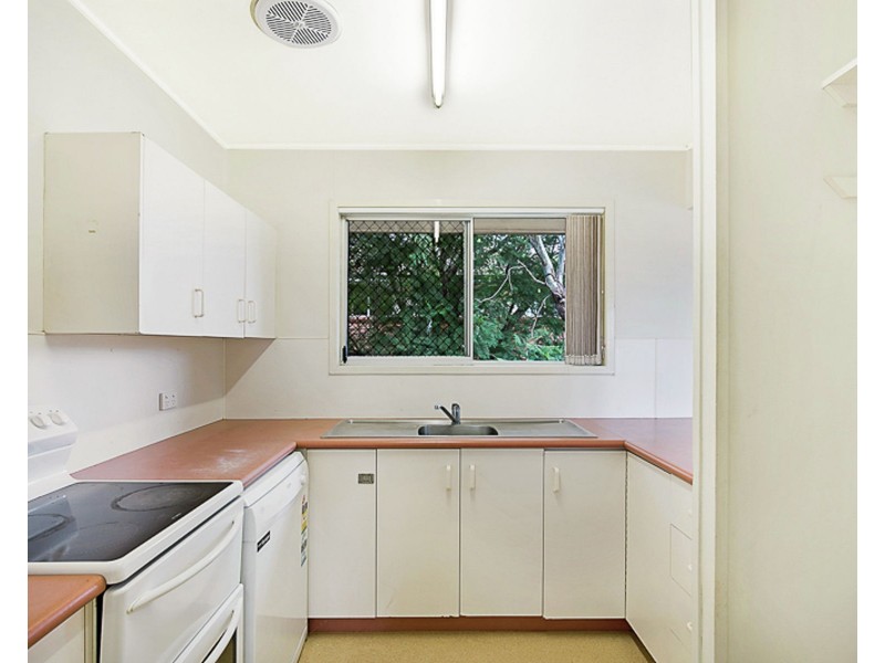 18 Festival Street, Rockville QLD 4350