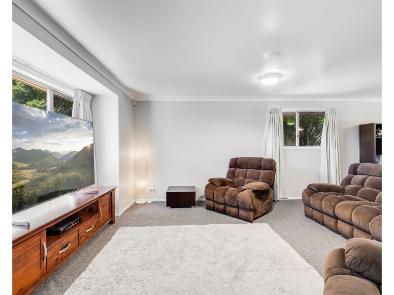 12 Westfield Drive, Westbrook QLD 4350