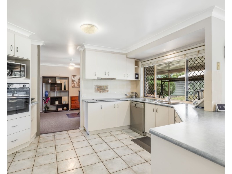 12 Westfield Drive, Westbrook QLD 4350