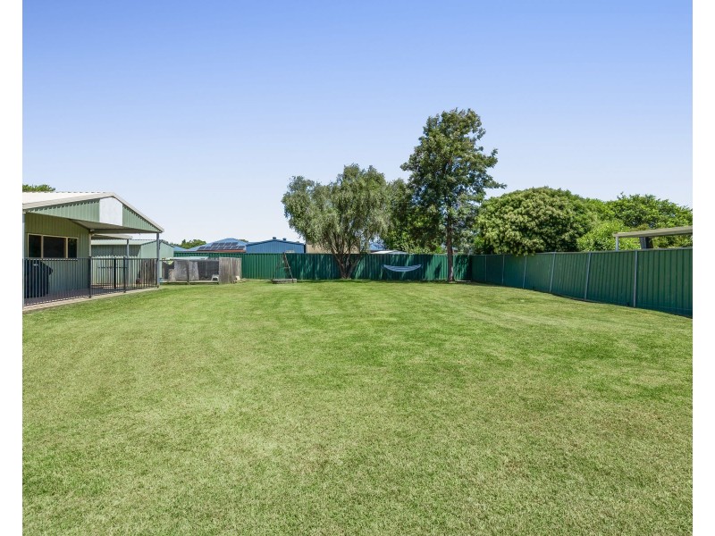 12 Westfield Drive, Westbrook QLD 4350