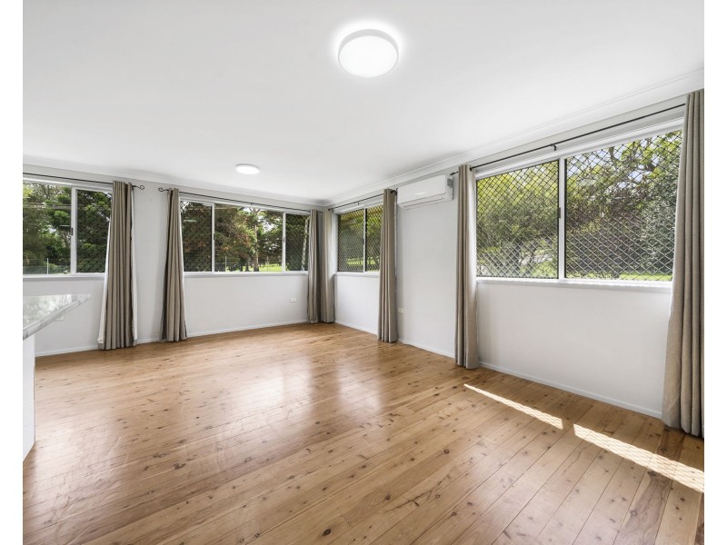 1 Balanga Court, South Toowoomba QLD 4350