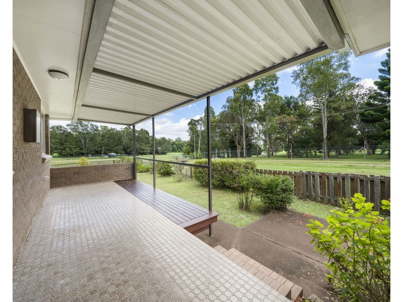 1 Balanga Court, South Toowoomba QLD 4350