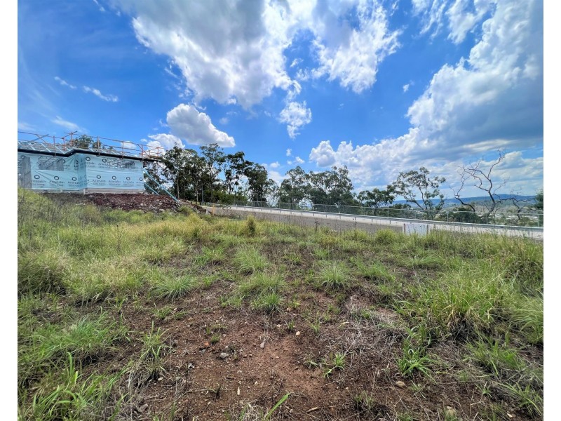 65 Reserve Road, Cranley QLD 4350