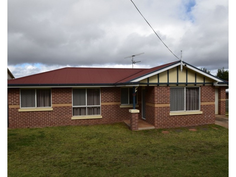 152 Hursley Road, Glenvale QLD 4350