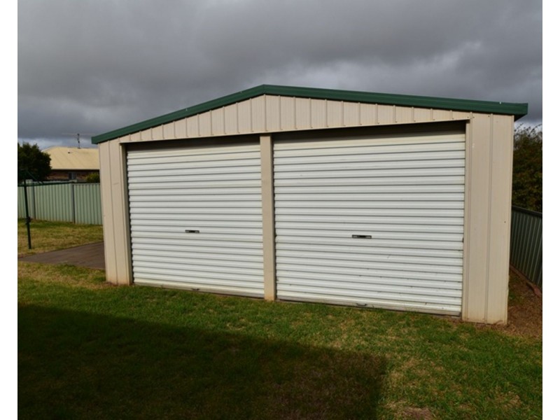 152 Hursley Road, Glenvale QLD 4350