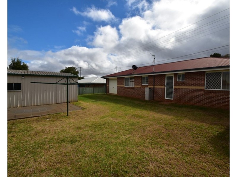152 Hursley Road, Glenvale QLD 4350
