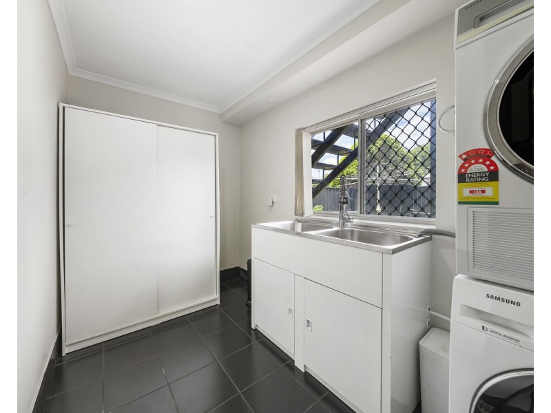 2 Charles Street, Newtown QLD 4350