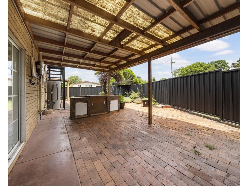2 Charles Street, Newtown QLD 4350
