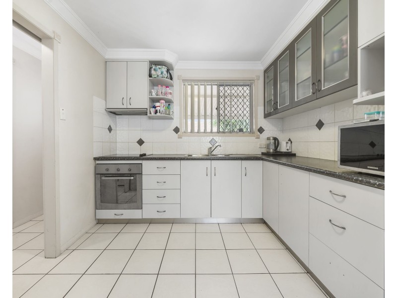 18 Kirklees Street, Newtown QLD 4350