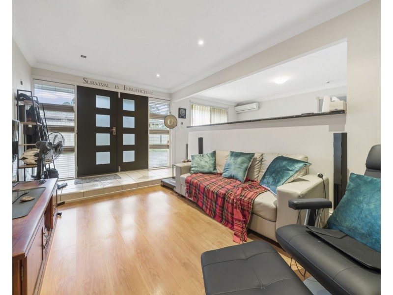 18 Kirklees Street, Newtown QLD 4350