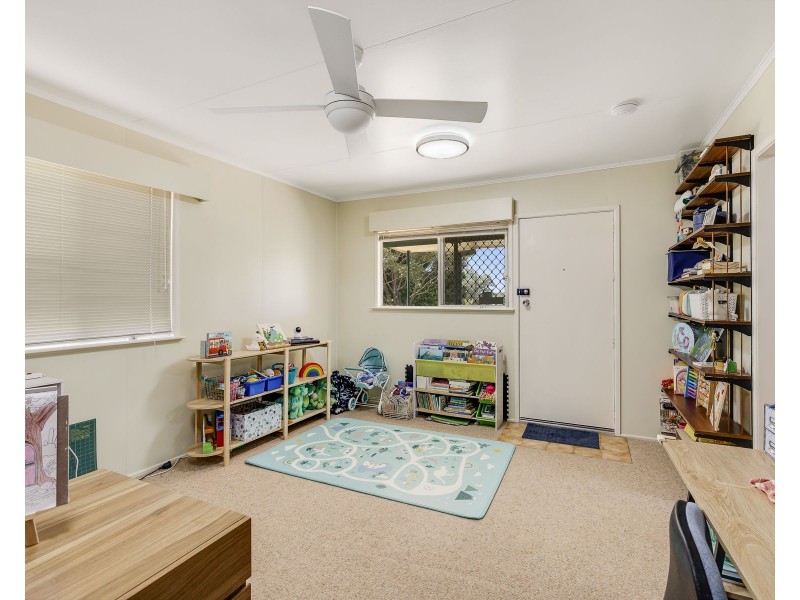 79 Hoey Street, Kearneys Spring QLD 4350