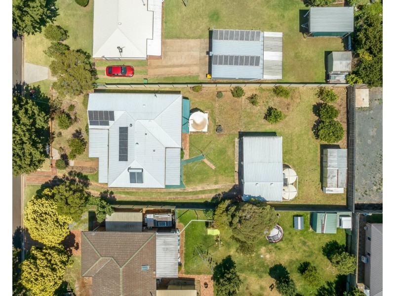 79 Hoey Street, Kearneys Spring QLD 4350