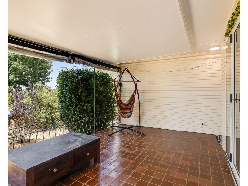 79 Hoey Street, Kearneys Spring QLD 4350